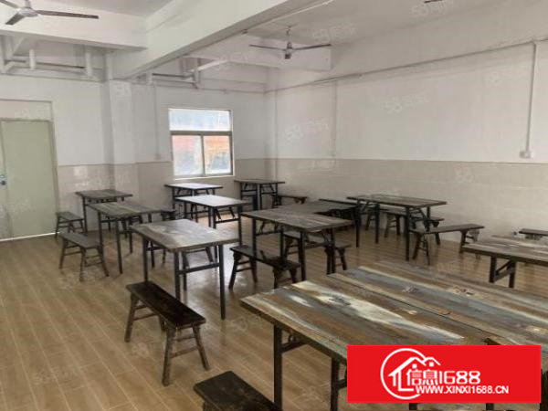 宝安石岩，园区食堂便利店出租，可做办公室，房东直租，带宿舍