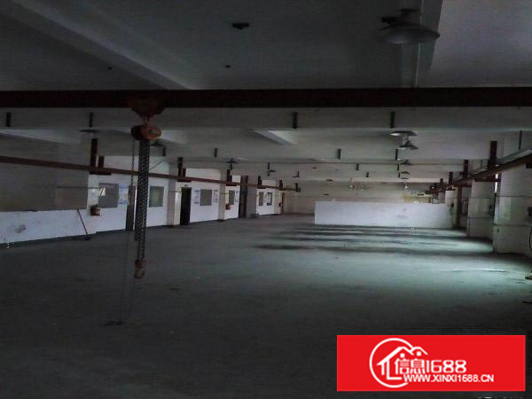 平湖富民工业区楼上600平方手袋厂分租厂房，现成设备。