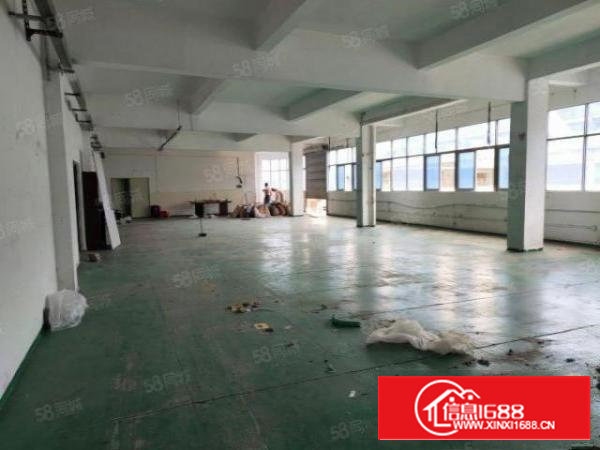 石岩塘头楼上精装修1680平方，免转让费可分租，厂房出租