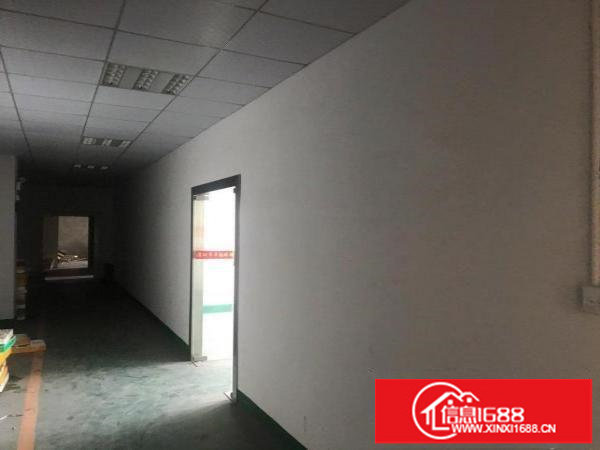 横岗安良万俊隆旁边楼上带装修厂房出租