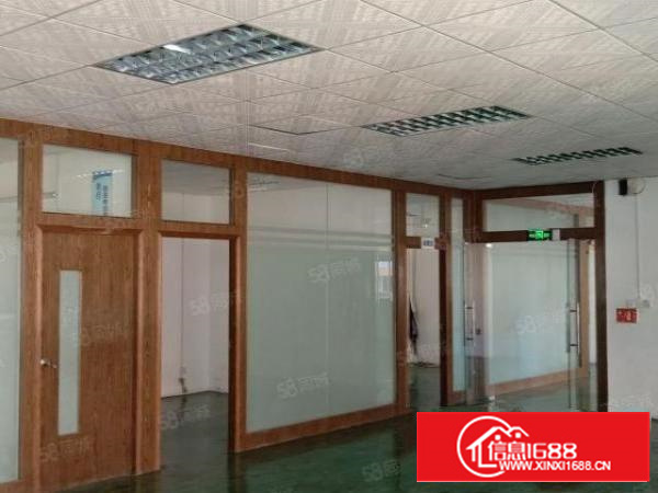 一手房三层独院厂房含宿舍带装修6700平米有大院子可免费使用