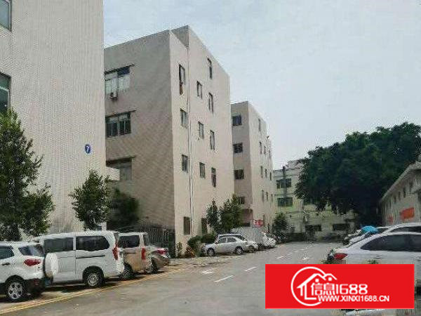 石岩白芒关楼上厂房450平出租，有红本，空地大