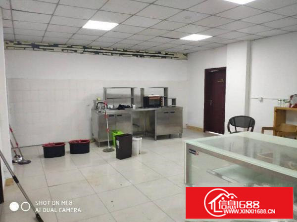 龙岗同乐深汕路旁超低价厂房1楼600平现成水电带行车出租