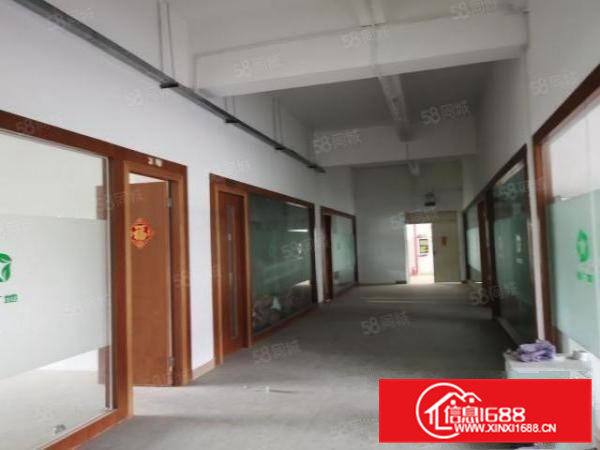 凤岗三联原房东楼上800平厂房出租，精装修办公室，水电全部齐