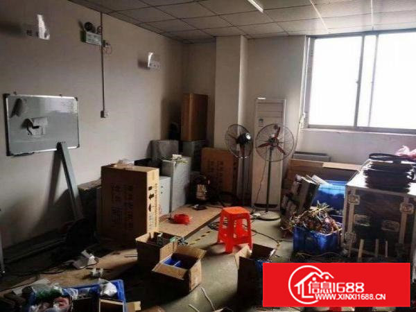 出租凤岗镇官井头350平米精装修一楼厂房布局合理带地坪