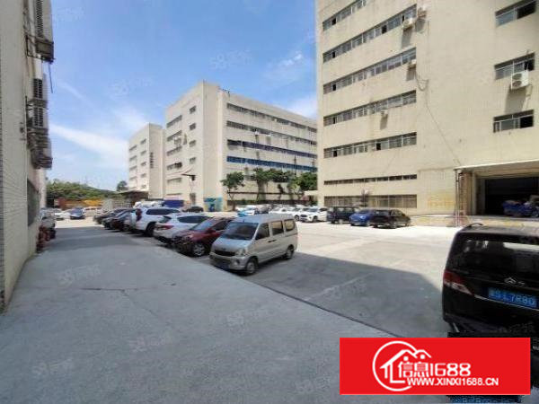 宝安西乡，大型花园式工业园，楼上1600平带装修厂房出租！