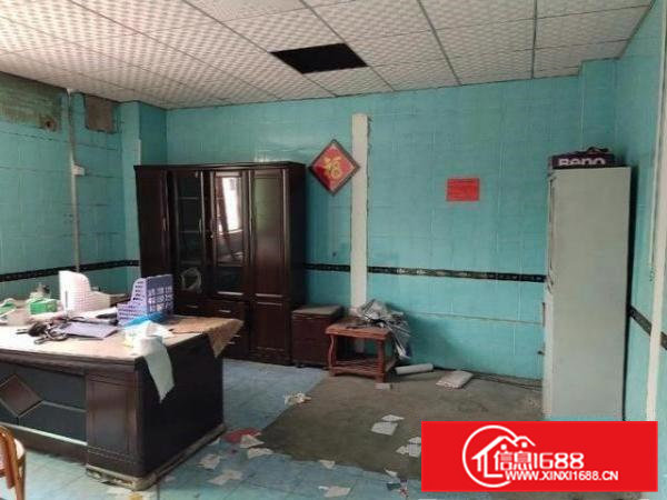 豪华装修2楼450平标准厂房，现成办公室