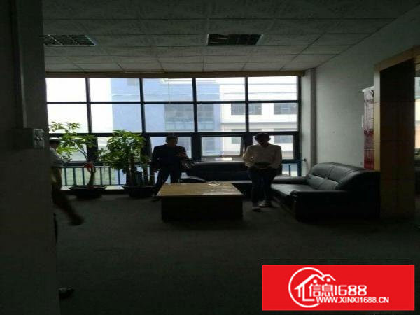 出租龙岗区坪地二楼厂房600平米