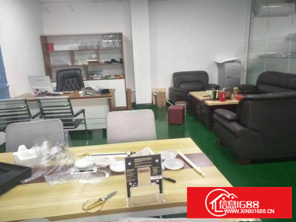 出租石排镇石排城区320平方厂房，现成装修，水电齐全