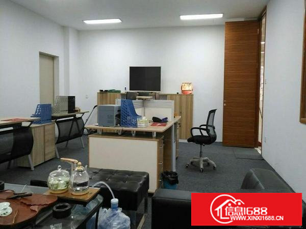 平湖海吉星附近厂房750平米（个人出租）