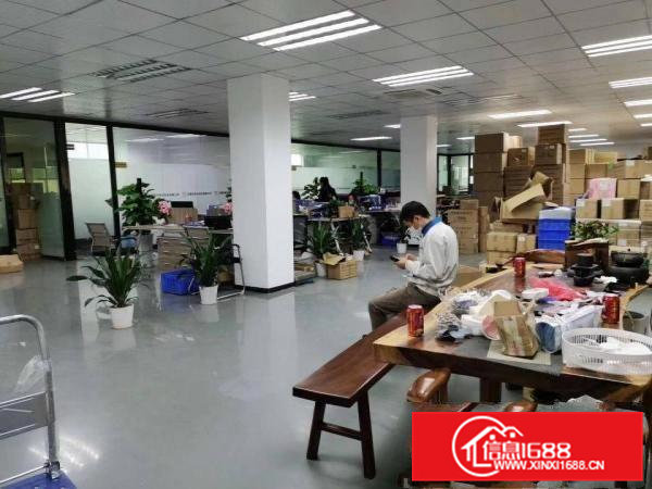 凤岗高新产业园空出楼上精装修厂房1200平方出租拎包入驻