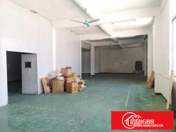 大利新空出单一层厂房450平方，带装修，位置靠近镇中心。