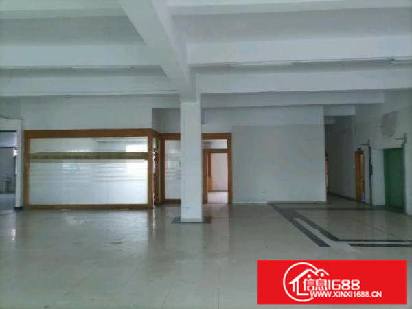 厂房出租，龙岗爱联嶂背原房东二楼1200平，可大小分租。