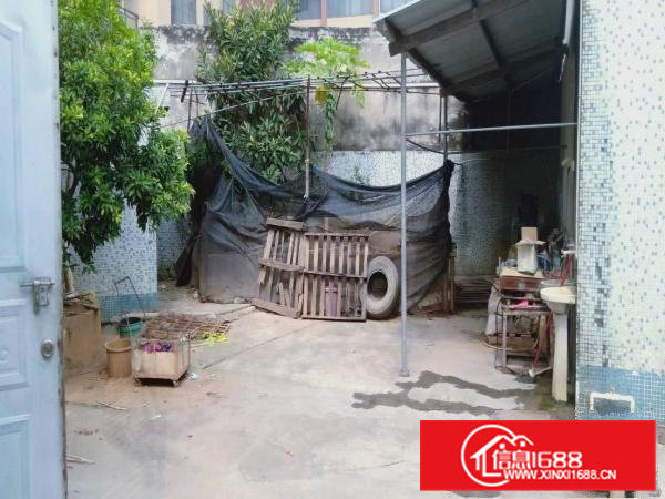 私人房东小型独院厂房800平米带水电办公室厨房直接出租