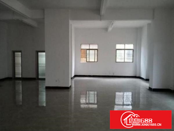 铺位全新一楼房东直租