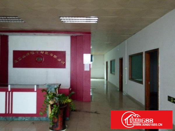 工业区厂房分组2楼1300平方，带精装修，水电齐全