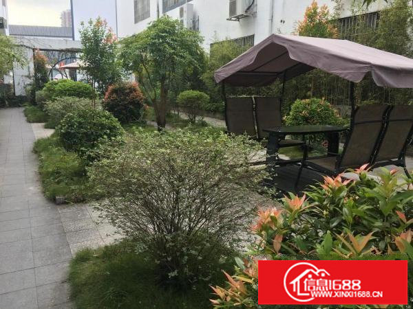 新鲜出炉，电商园内358平精装电商厂房出租，现成隔间