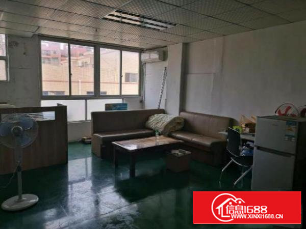 沙井共和楼上精装修厂房200平米带水电无转让费