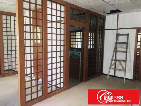 龙岗区横岗塘坑地铁站旁边大马路边楼上现成展厅800平