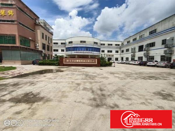 塘厦工业区标准厂房2400平方出租，有地坪漆装修