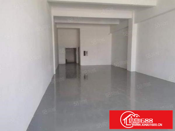 观澜福民新出楼上210平厂房，新上地坪漆，带间办公室