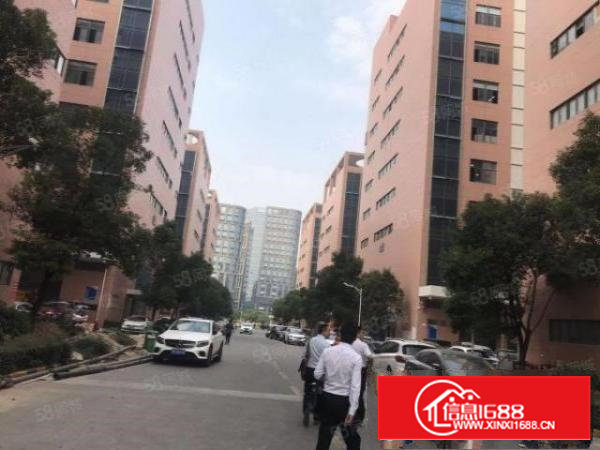 石岩塘头科技园新出楼上整层带装修2505平方厂房出租，带喷淋