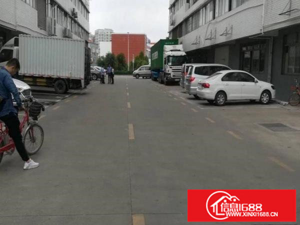 华为基地附近有1楼500平1100平2000平出租