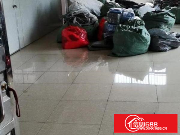 电梯房五楼交通上货方便