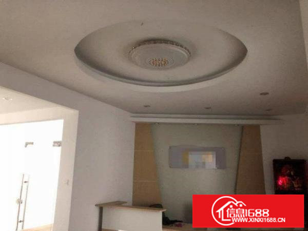 平湖大皇公附近有新出楼上1600平米厂房招租