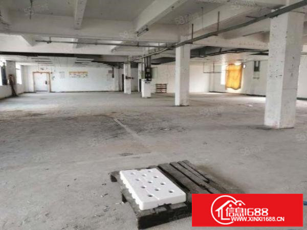 松岗山门工业区2楼800平厂房出租，原房东建面出租，实用率高