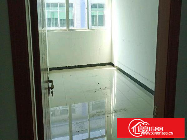 坂田杨美原房东1500平厂房出租带装修无转让费