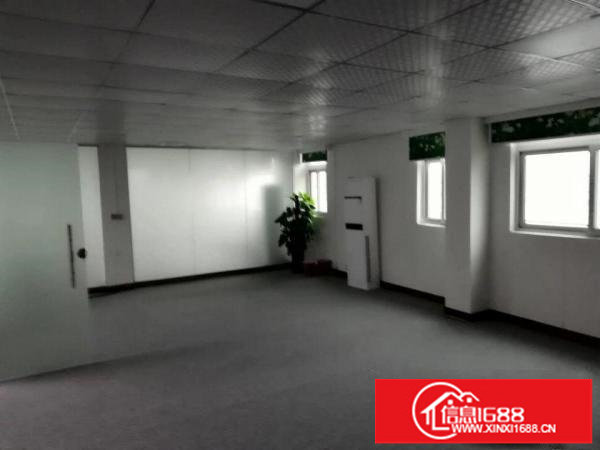 坪山高铁站附近新出楼上750平带装修出租3吨电梯