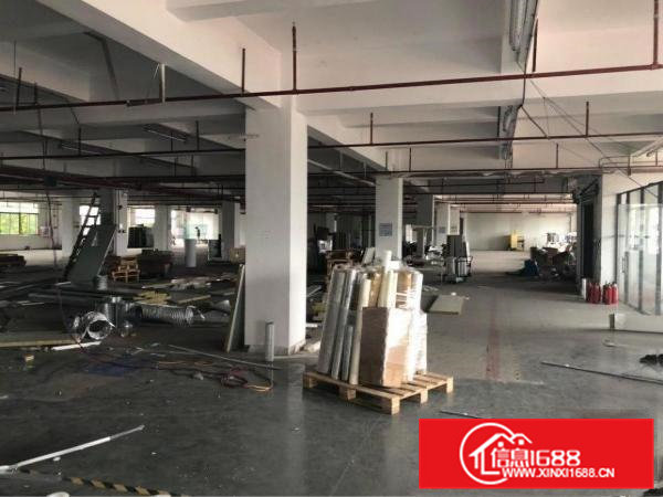 清溪近凤岗标准厂房二楼3500平方带装修急租