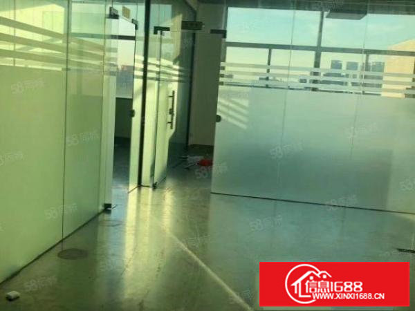 观澜松元新空出五楼面积800平，现成装修，水电齐全