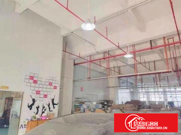 长安乌沙新出一楼厂房1400平方，水电齐全，层高7米