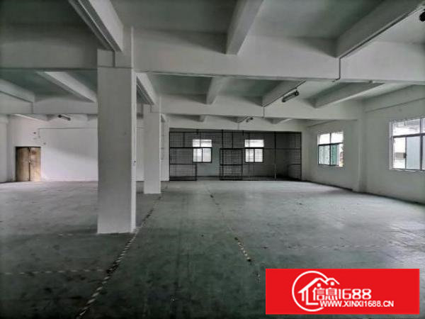 厂房出租，龙岗爱联嶂背原房东二楼1200平，可大小分租。