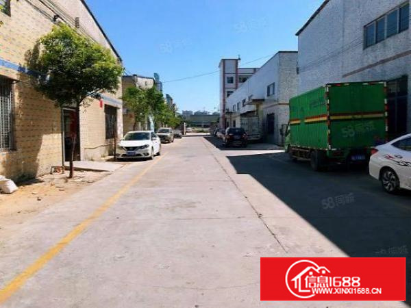 石排原房新出东厂房分租2楼1000平方，厂房形象好，空地大