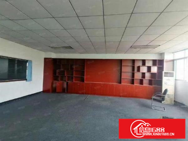 横沥隔坑原房东楼上1600平精装修厂房出租