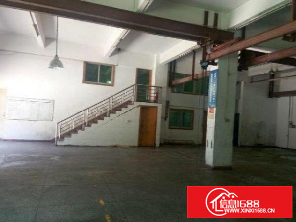 平湖华南城高速路口750平带吊车厂房租，适合塑胶