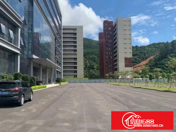 清溪近塘厦高速出口新出高大上厂房一整层现成豪华装修5600平