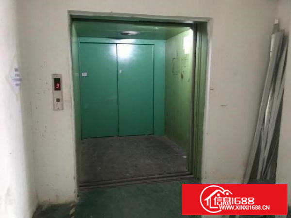 坪山坑梓梓横路旁原房东二楼1000平带豪华装修办公室厂房出租