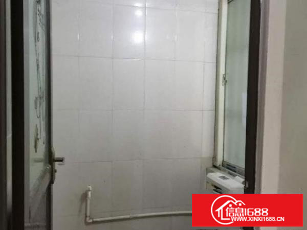 横岗六约深坑一楼无公摊200平价格23元