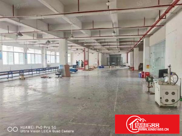 凤岗五联碧湖大道楼上1950平方，整层现成装修，水电齐全