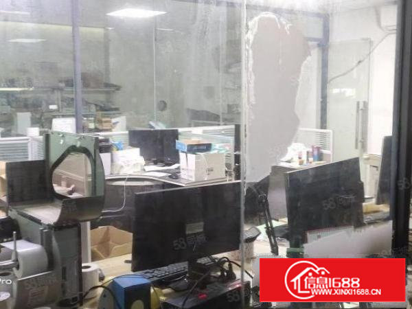 西乡大道边新出，原房东楼上1100平带装修。