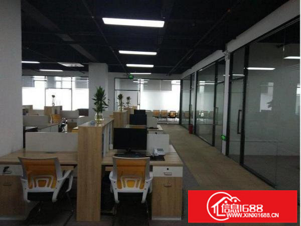 出租龙岗区横岗楼上2000平带精装修厂房