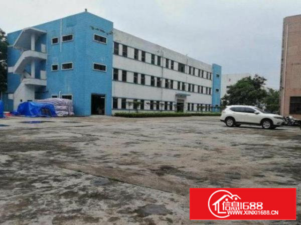 石岩龙眼山1楼厂房650平方出租，适合仓库，周边交通便利