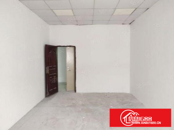 西乡，107国道边上新出，大型园区楼上966平，靠近固戍大门