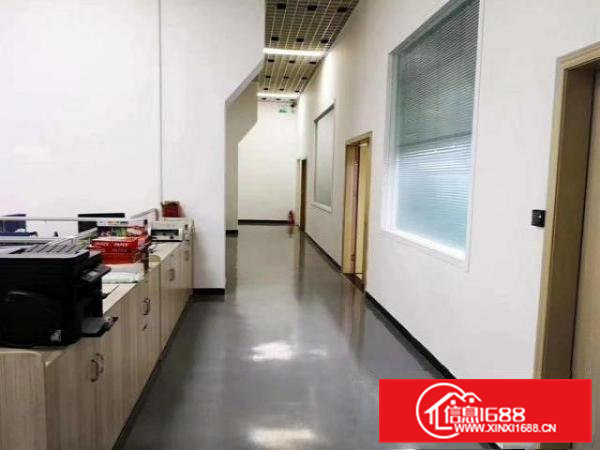 出租凤岗金凤凰工业区400平厂房，价格实惠，水电齐全