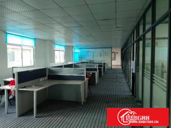 龙岗龙西楼上1200平进装修厂房转租水电齐全有电梯