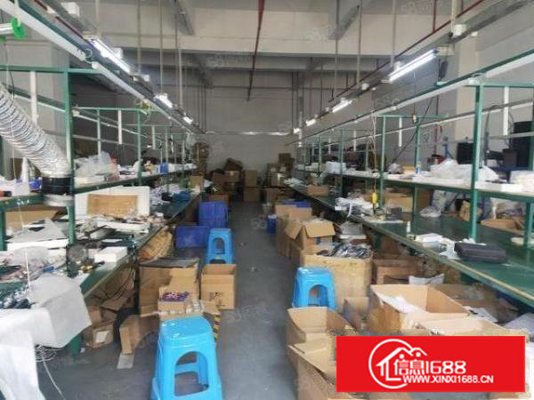 长安乌沙楼上650平方精装修，可直接拎包入住，水电办公都齐全